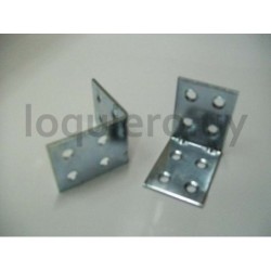 Escuadra perforada 5cm        .