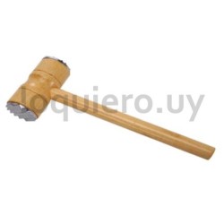 Martillo para carne de madera .