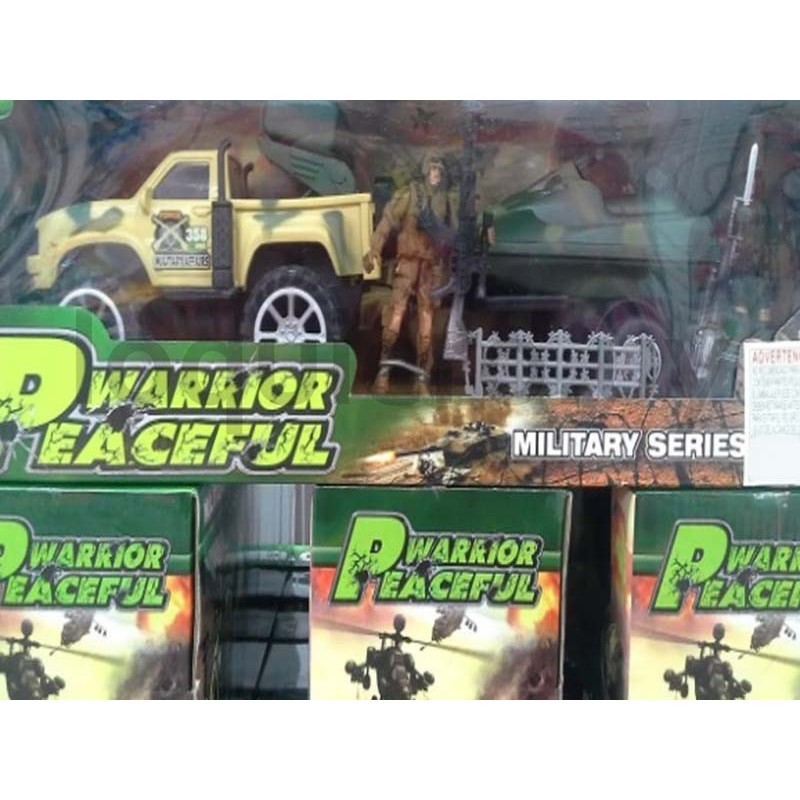 Camioneta militar con trailer .