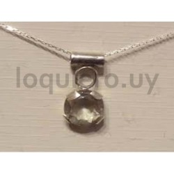 Cadena/collar con dije        .