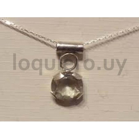 Cadena/collar con dije        .