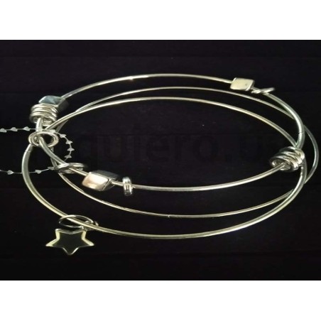 Pulsera con dije              .