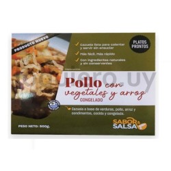 Plato pollo vegetales y arroz .