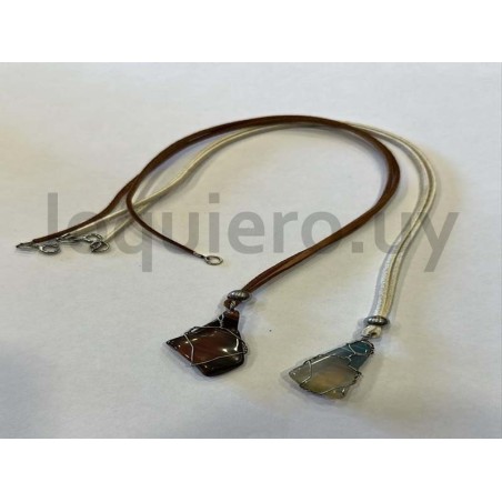 Collar con piedra artesanal   .